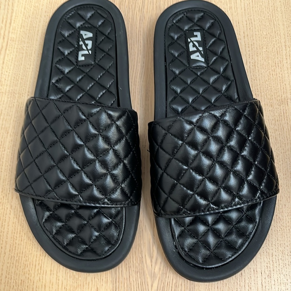 APL Women's Lusso Slide - Black